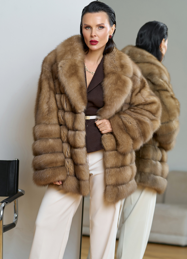 Женская шуба из куницы с английским воротником модель № 31726 универмаг малина