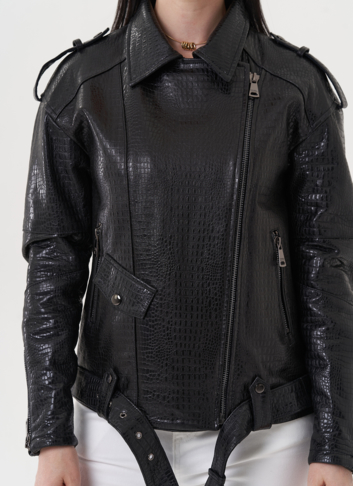 Кожаная куртка "косуха" черного цвета