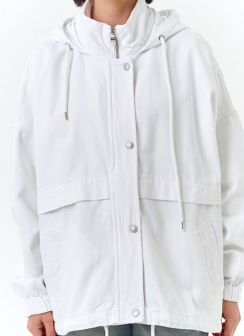 Женская джинсовая куртка с капюшоном