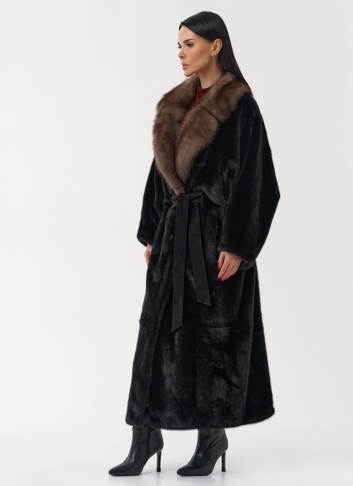 Норковая шуба с английским воротником из меха куницы