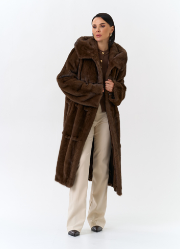 Женская шуба из меха норки с капюшоном 