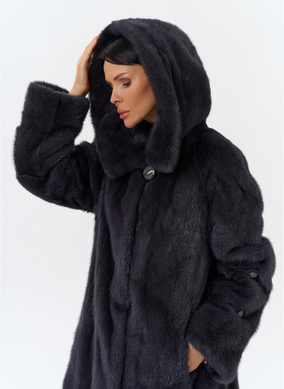 Шуба из меха норки с капюшоном