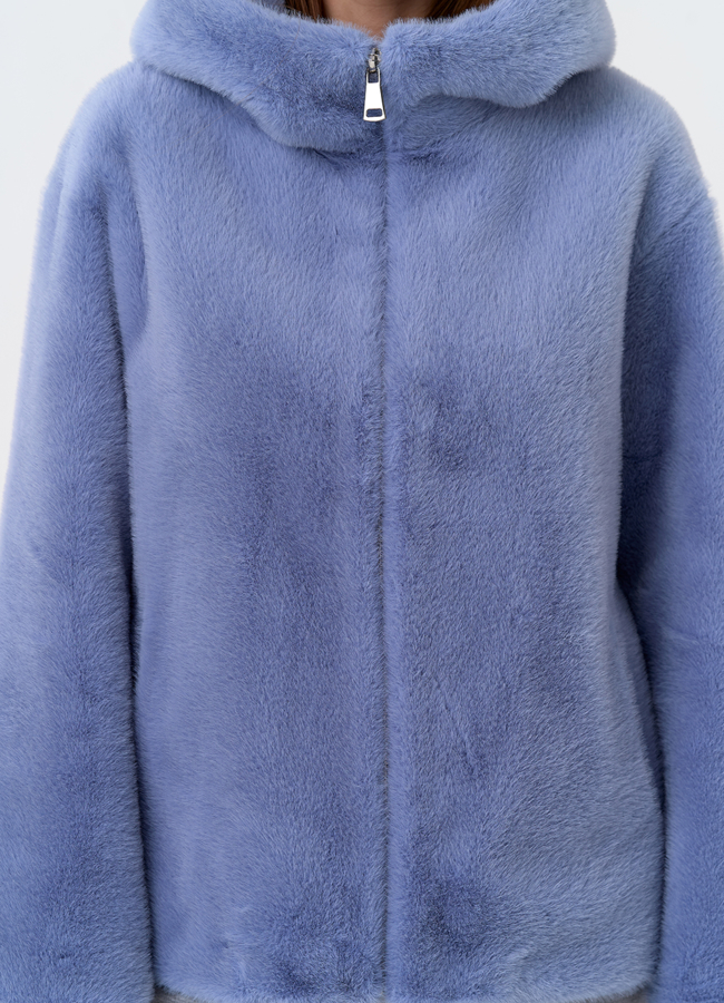 Женская куртка из эко меха с капюшоном модель № 31224 универмаг малина