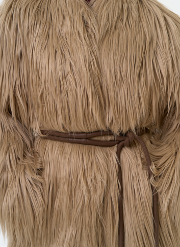 Женская шуба из эко меха с декоративным поясом