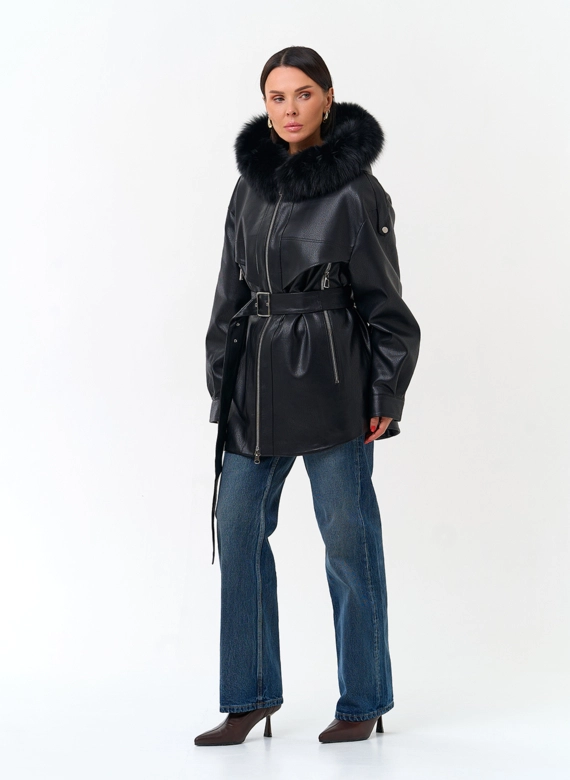Женская утепленная куртка из эко кожи с поясом фото