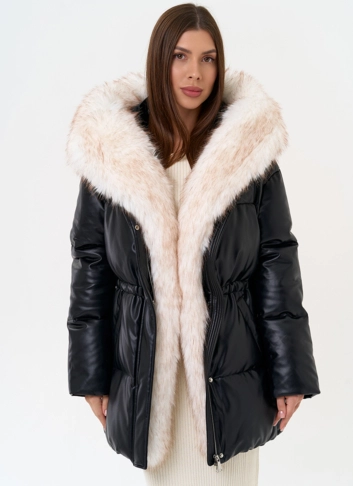 Женский пуховик из эко кожи с отделкой из эко меха