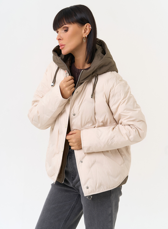 Женская куртка с контрастным капюшоном