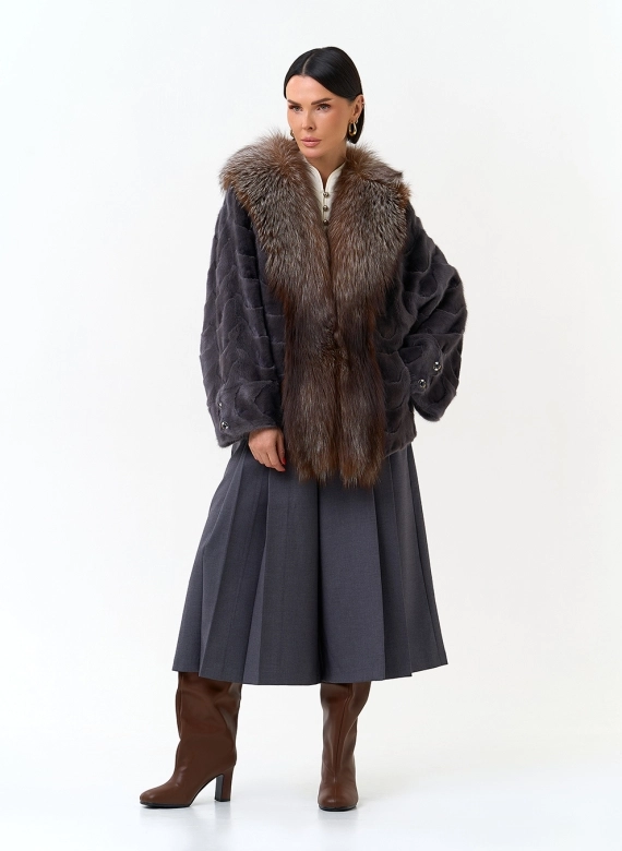 Шуба из норки с отделкой из меха лисы фото