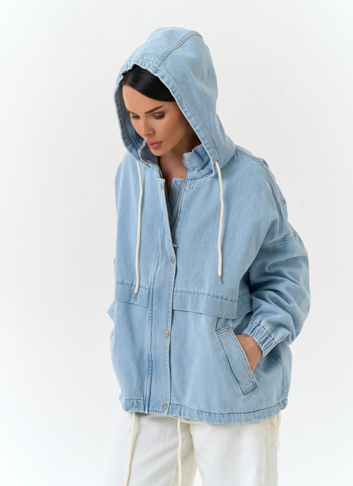 Женская джинсовая куртка с капюшоном