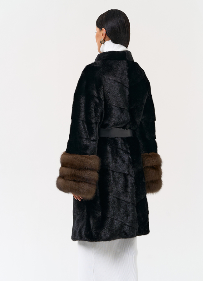 Норковая шуба с манжетами из меха куницы модель № 31200 универмаг малина