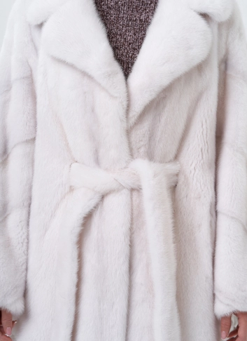 Светлая норковая шуба