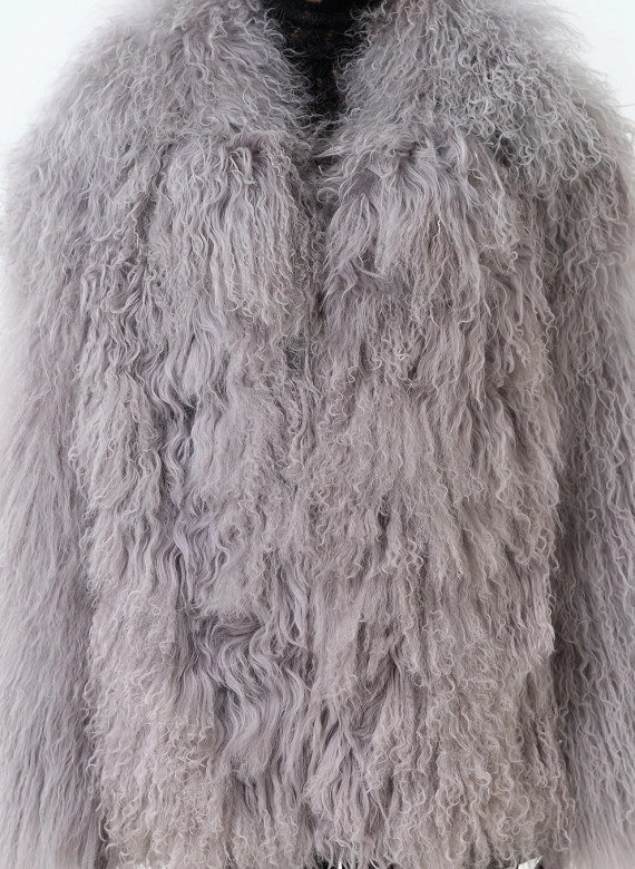 Женская шуба из меха ламы фото