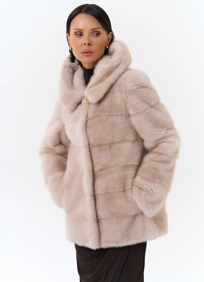 Шуба бежевого цвета из меха норки модель № 25397 универмаг малина