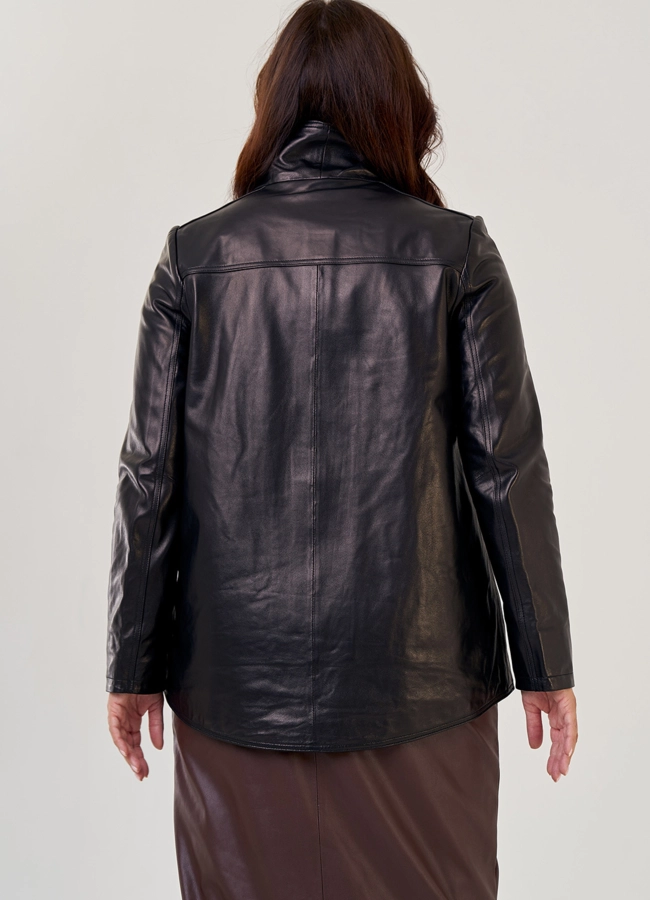 Кожаная куртка на молнии в черном цвете модель № 10703 в кредит