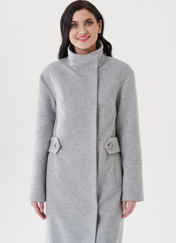 Женское пальто с воротником стойка