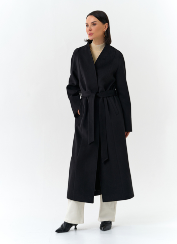 Женское пальто черного цвета с поясом