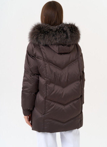Женский пуховик с капюшоном из меха чернобурки