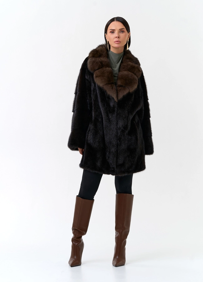Шуба с воротником из меха куницы модель № 31197 универмаг малина